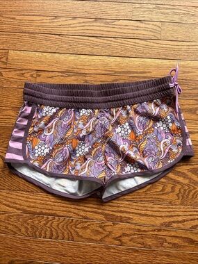 WAVE LIFE Purple Paisley Floral Print SURF Shorts with pocket Medium M